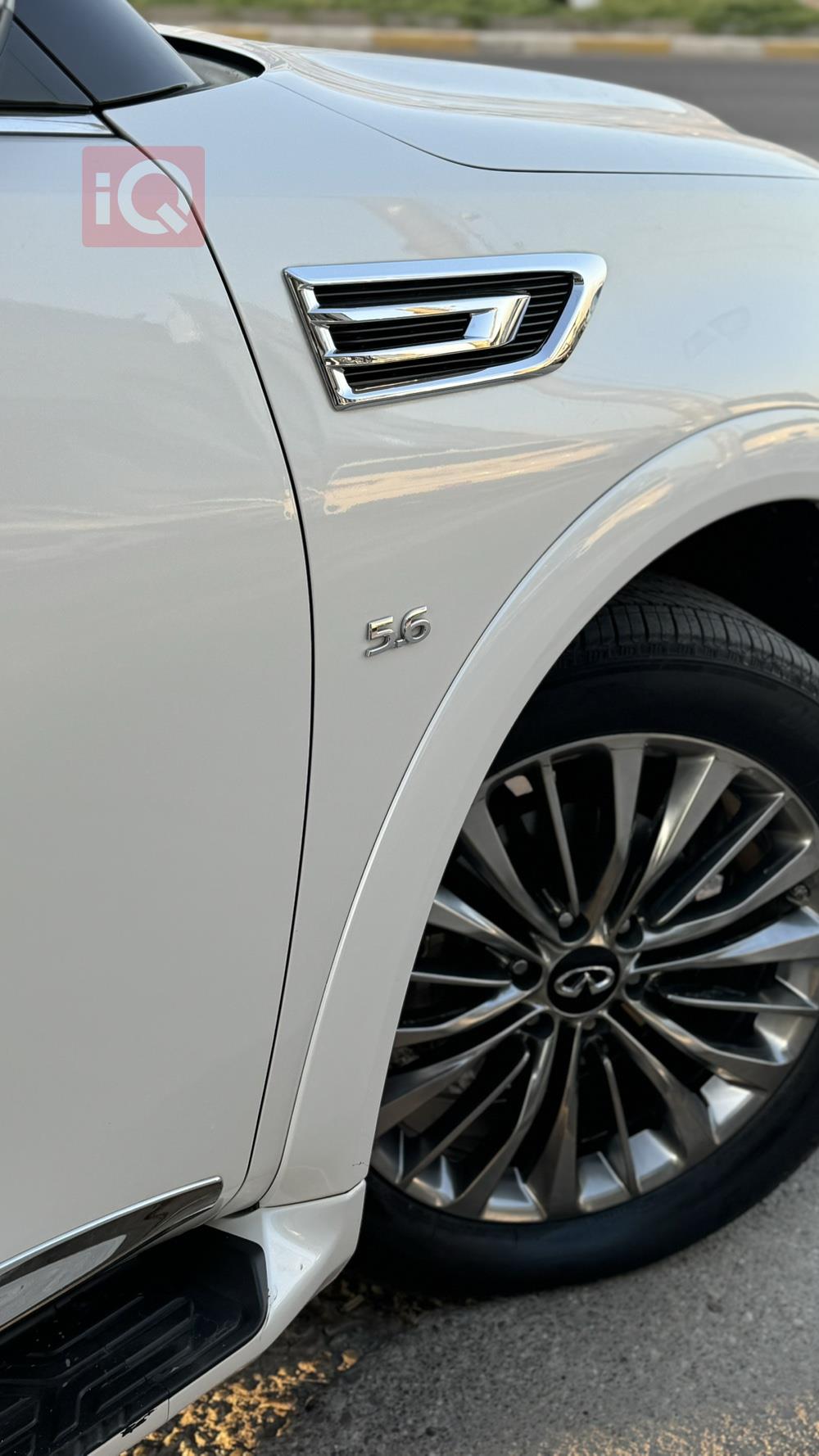 Infiniti QX80